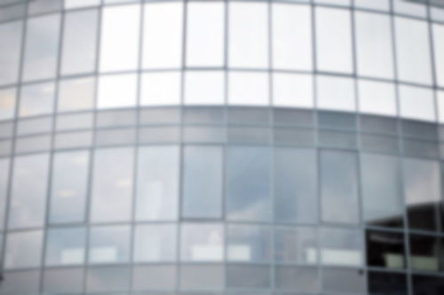 玻璃與金屬作為建筑材料的優缺點對比